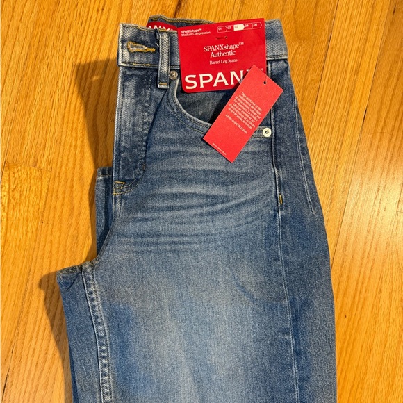 SPANX brand new Women's Blue Barrel Leg Jeans - Picture 2 of 4
